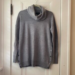 Adrienne Vittadini fine gauge 100% merino gray tunic cowl neck sweater L